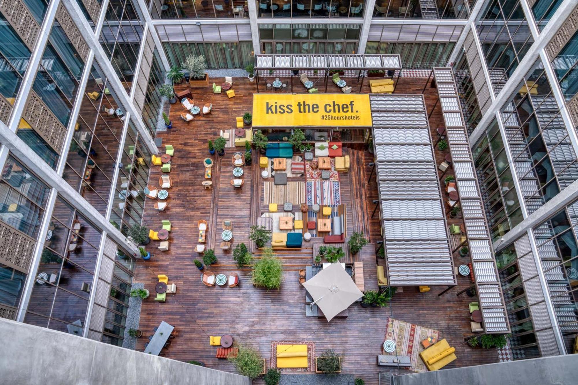25Hours Hotel Dubai One Central Bagian luar foto The atrium of the new building